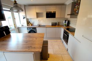 Kitchen/Diner- click for photo gallery